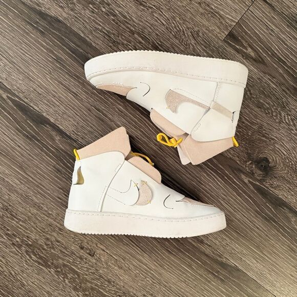 Nike Women's Vandalised White/Chrome Yellow - Picture 2 of 7